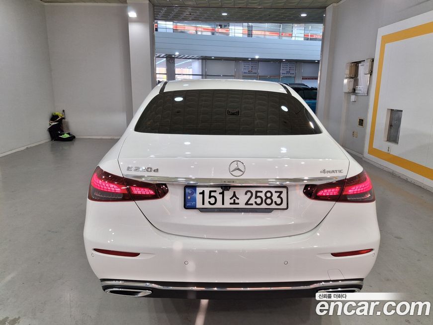 Mercedes-Benz E-Class 2023