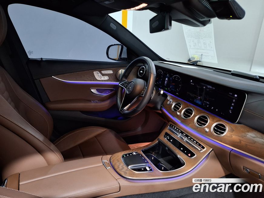 Mercedes-Benz E-Class 2023