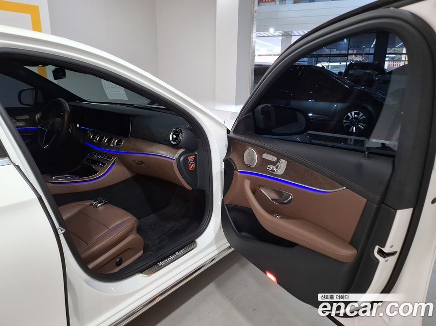 Mercedes-Benz E-Class 2023