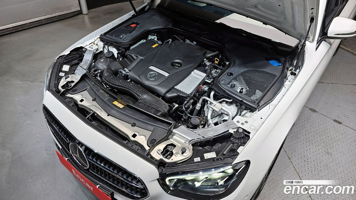 Mercedes-Benz E-Class 2023