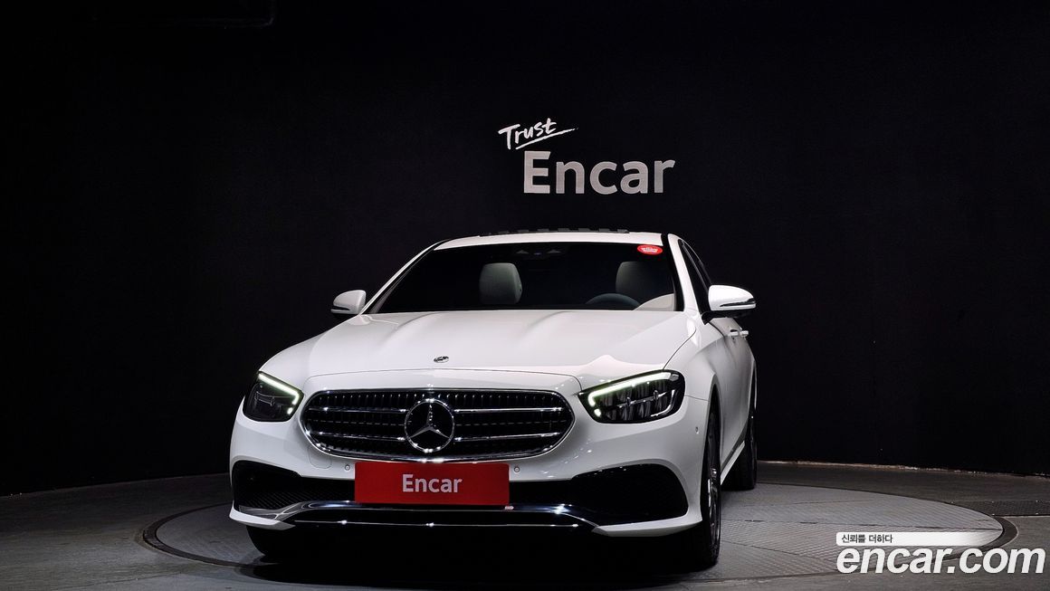 Mercedes-Benz E-Class 2023