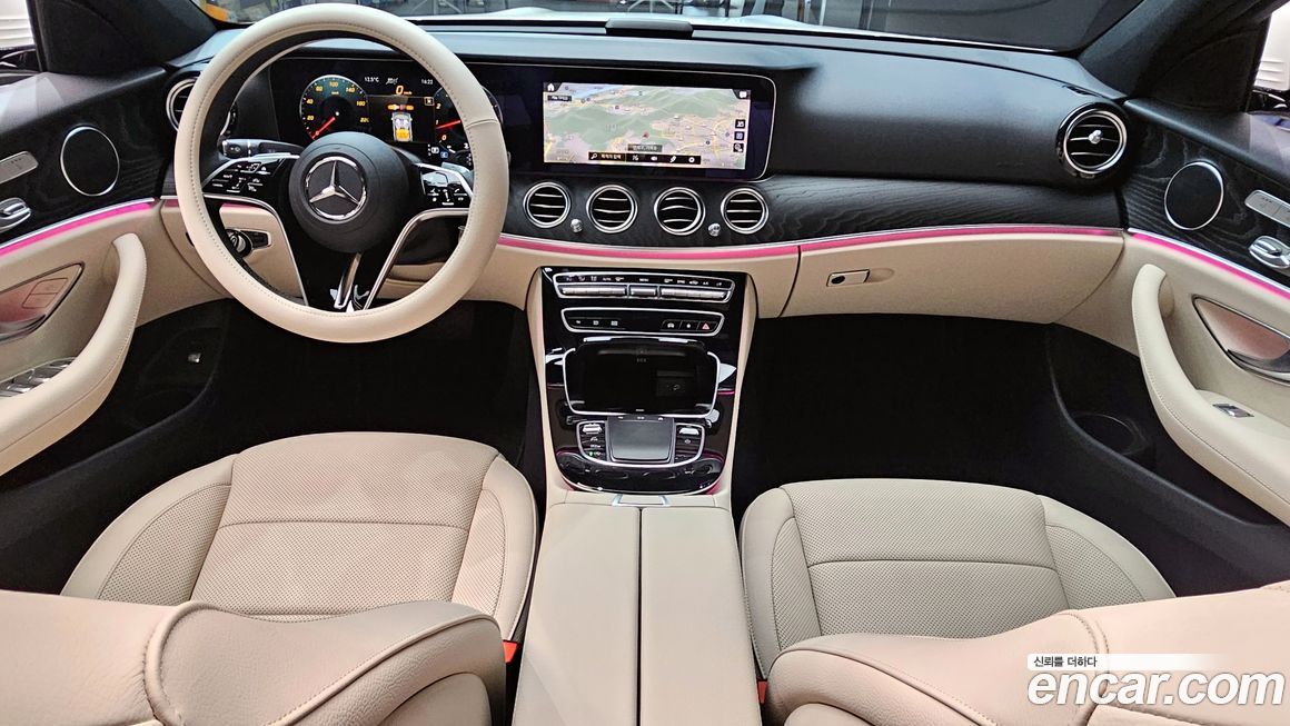 Mercedes-Benz E-Class 2023