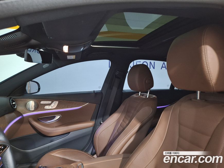 Mercedes-Benz E-Class 2023