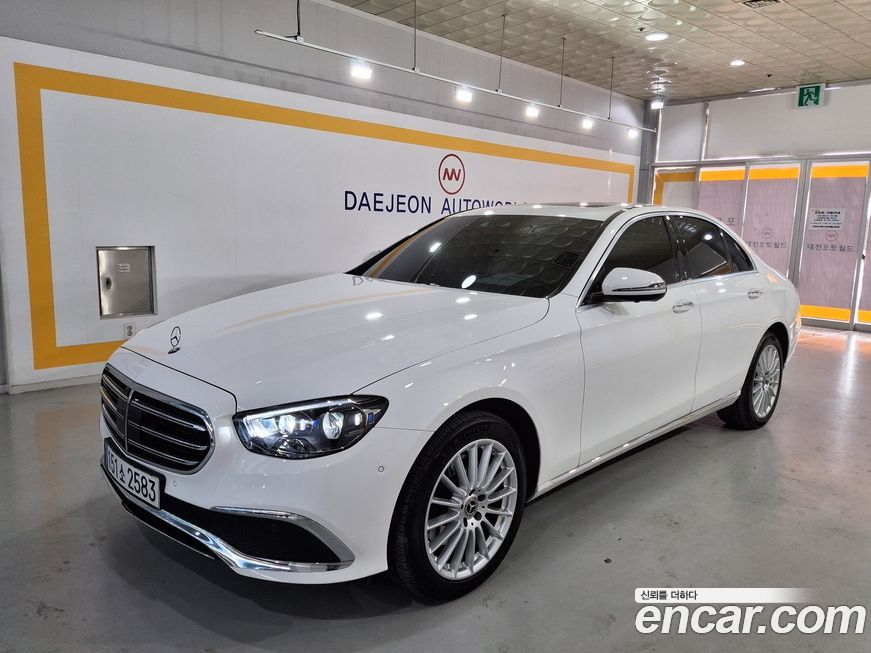 Mercedes-Benz E-Class 2023