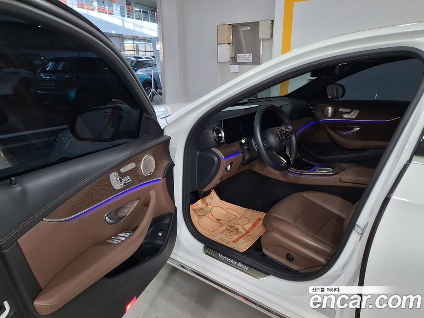 Mercedes-Benz E-Class 2023