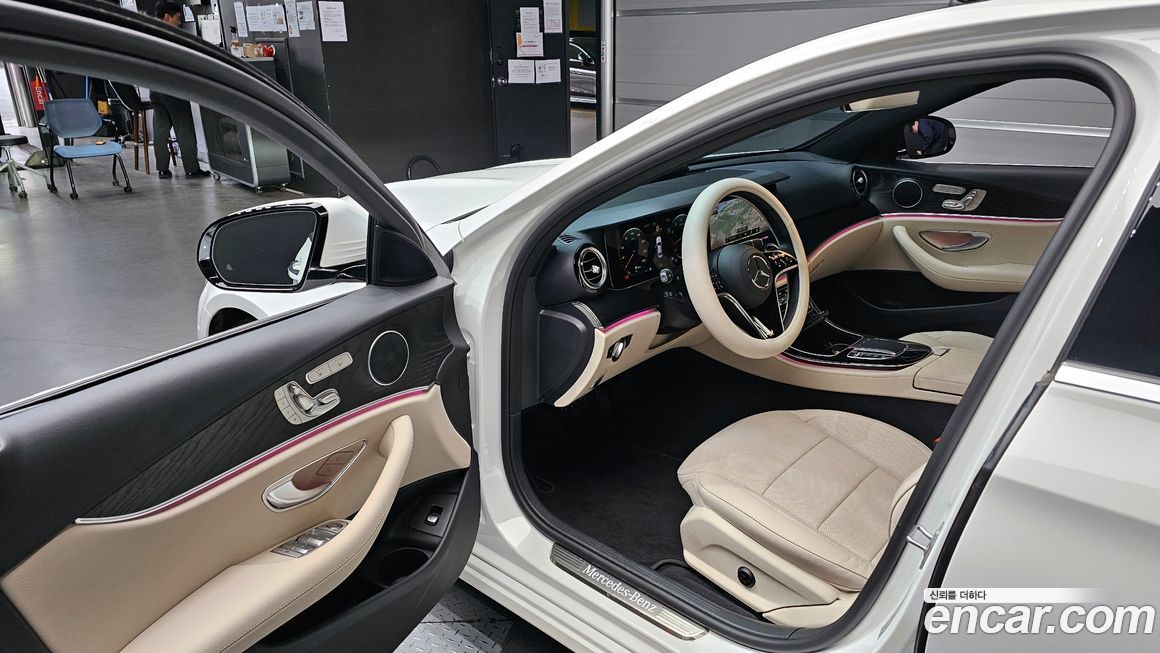 Mercedes-Benz E-Class 2023