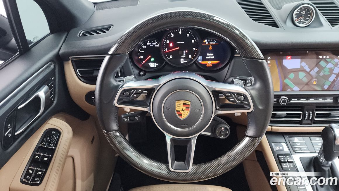 Porsche Macan 2021