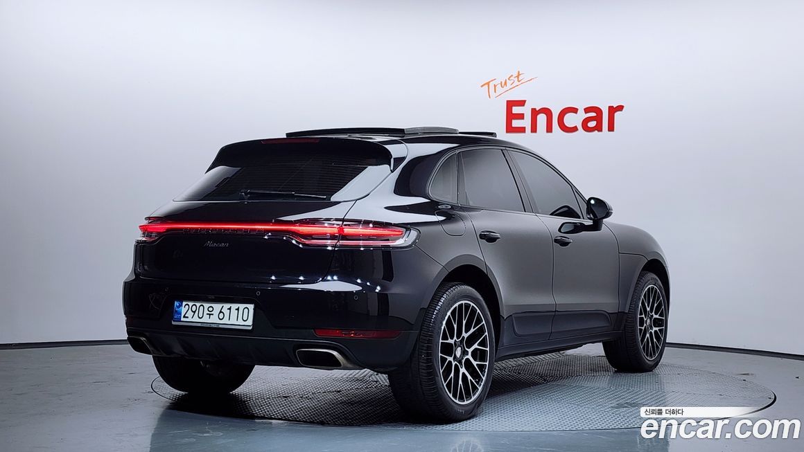 Porsche Macan 2021