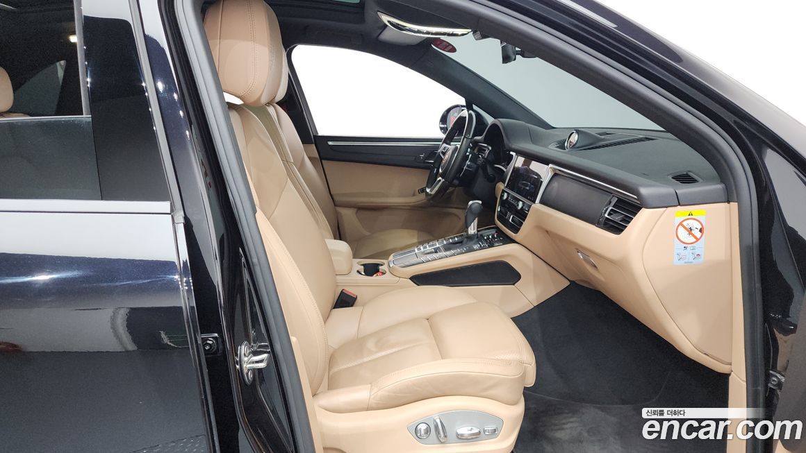 Porsche Macan 2021
