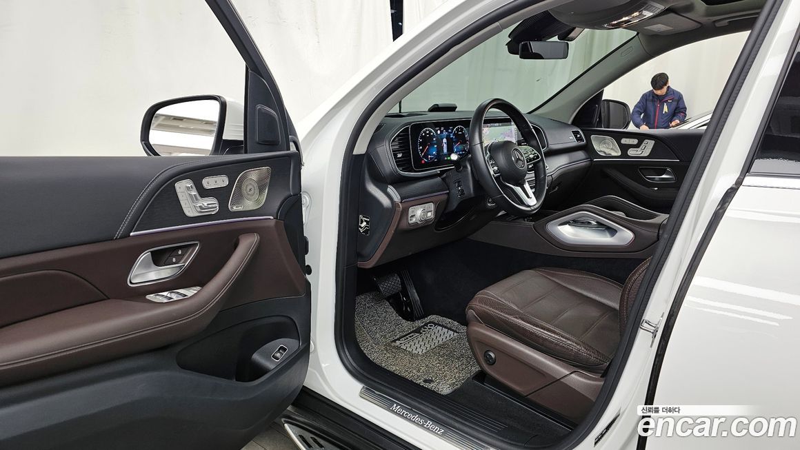 Mercedes-Benz GLE-Class 2023