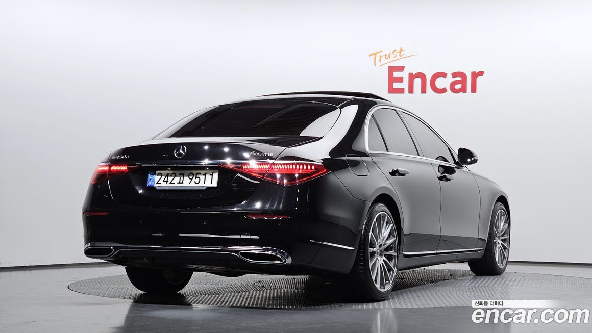 Mercedes-Benz S-Class 2021