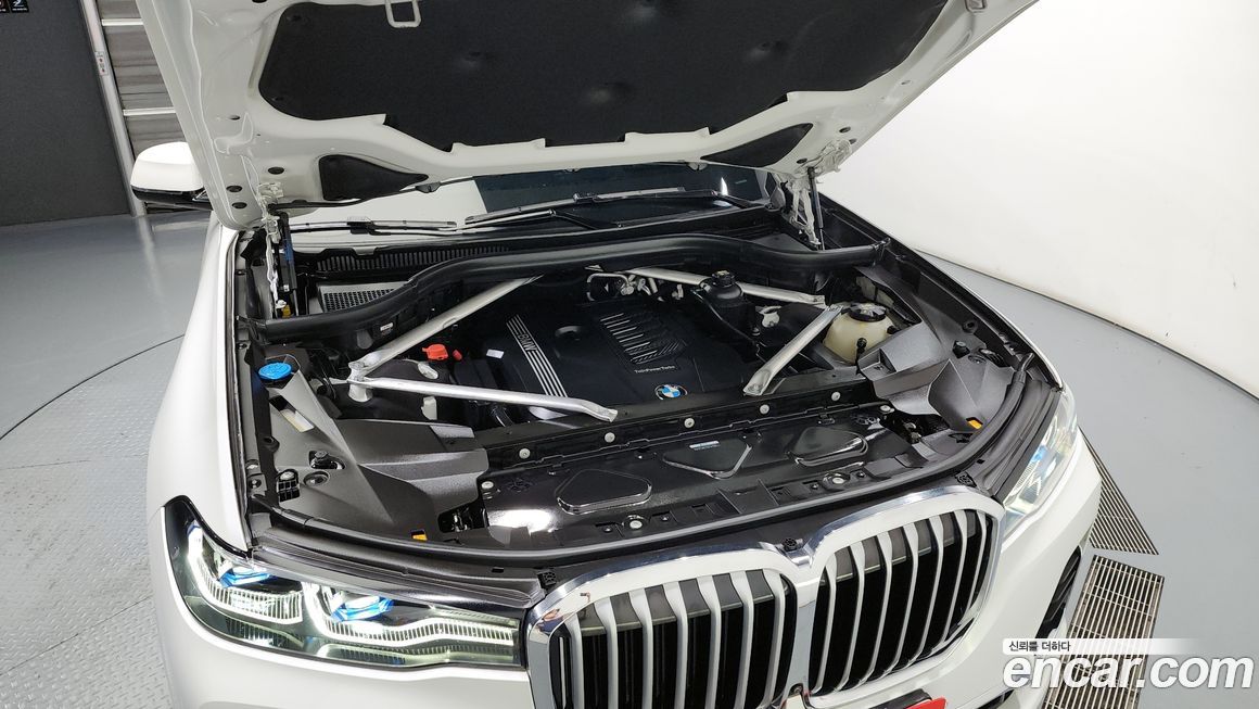 BMW X7 2021