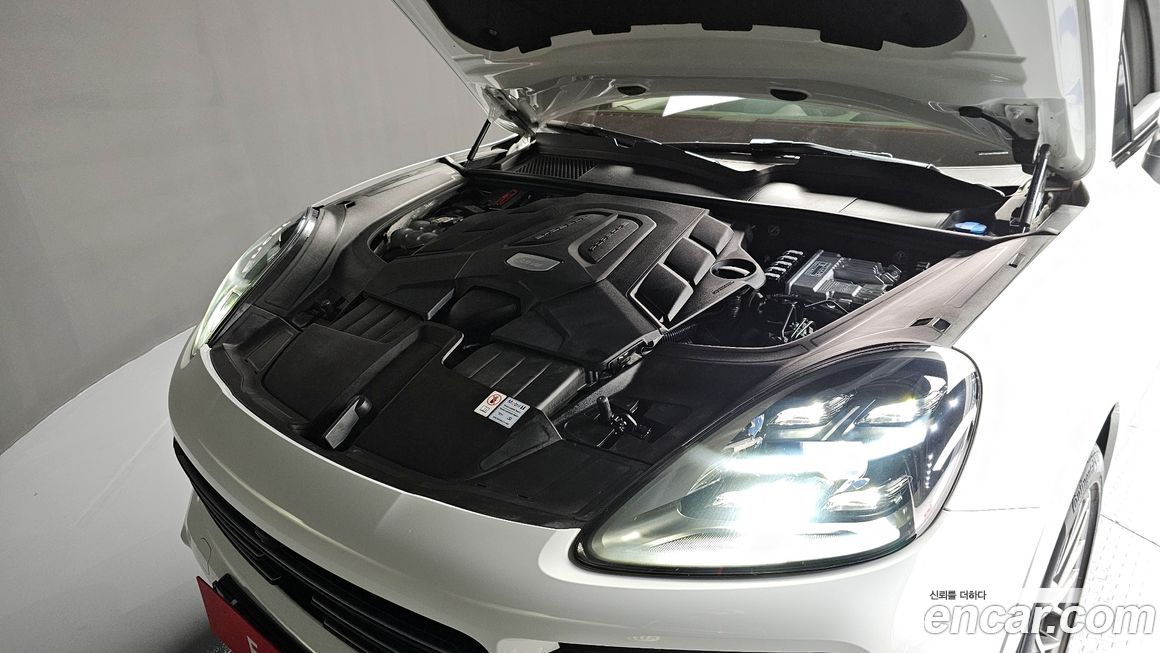 Porsche Cayenne 2023