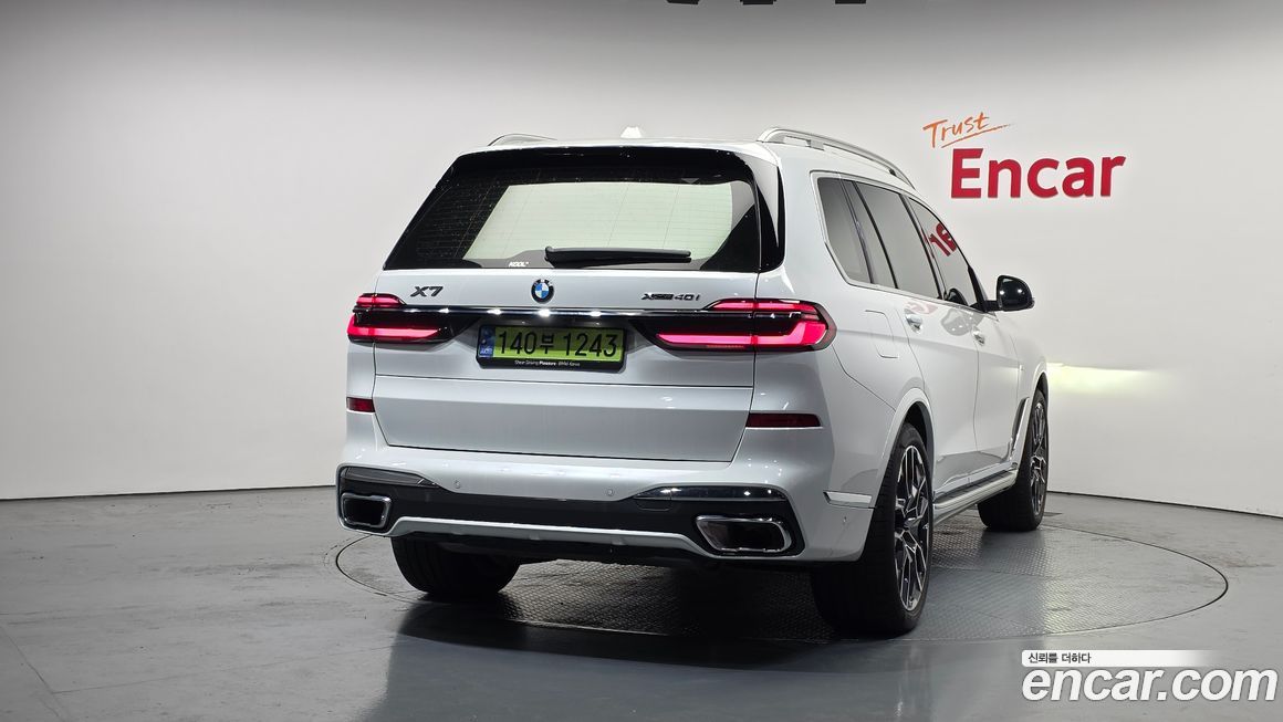 BMW X7 2025