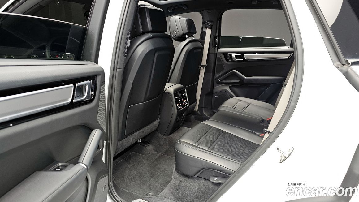 Porsche Cayenne 2023