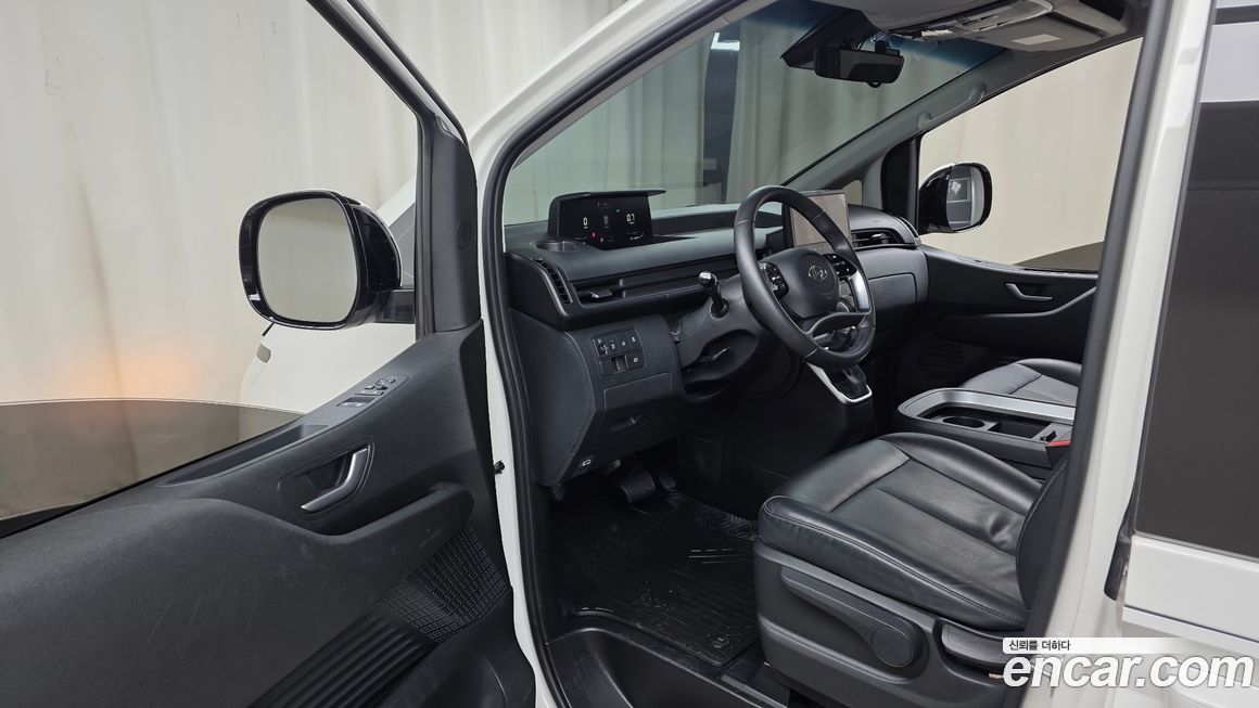 Hyundai Staria 2023