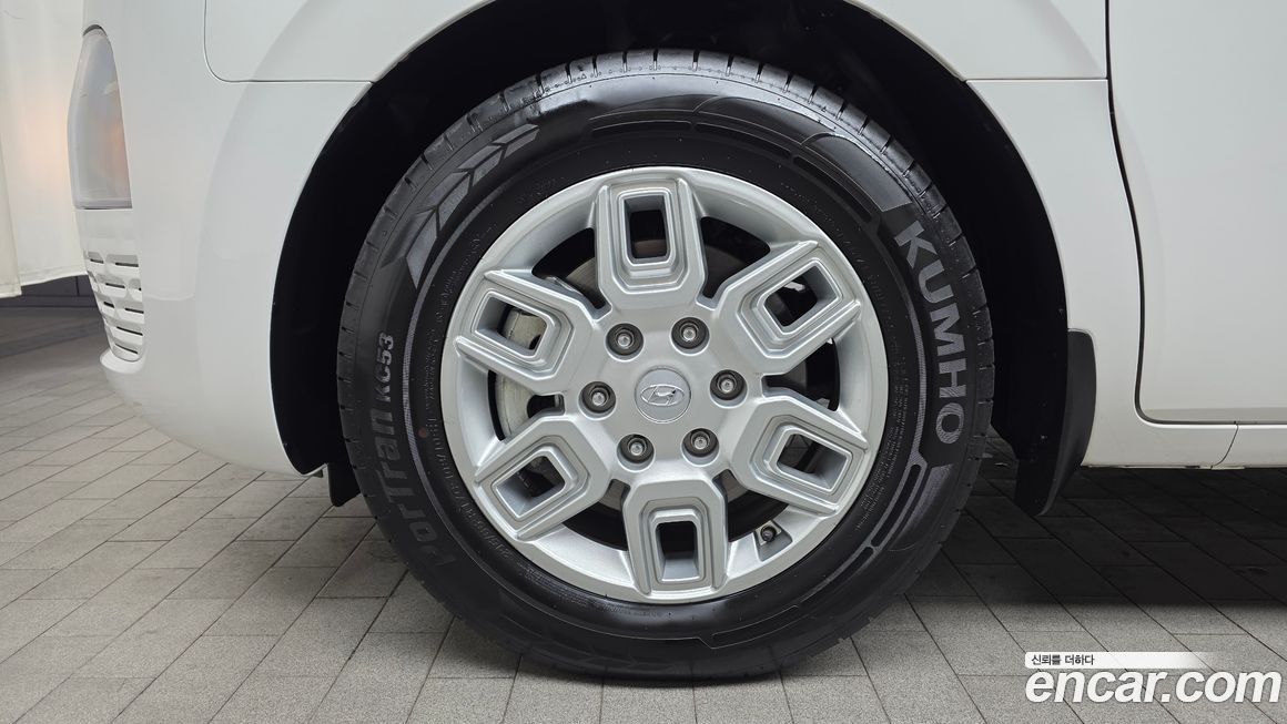 Hyundai Staria 2023