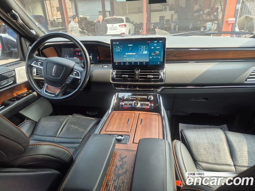 Lincoln Navigator 2023