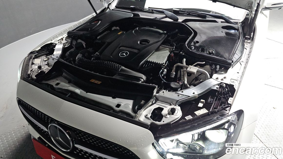 Mercedes-Benz E-Class 2023