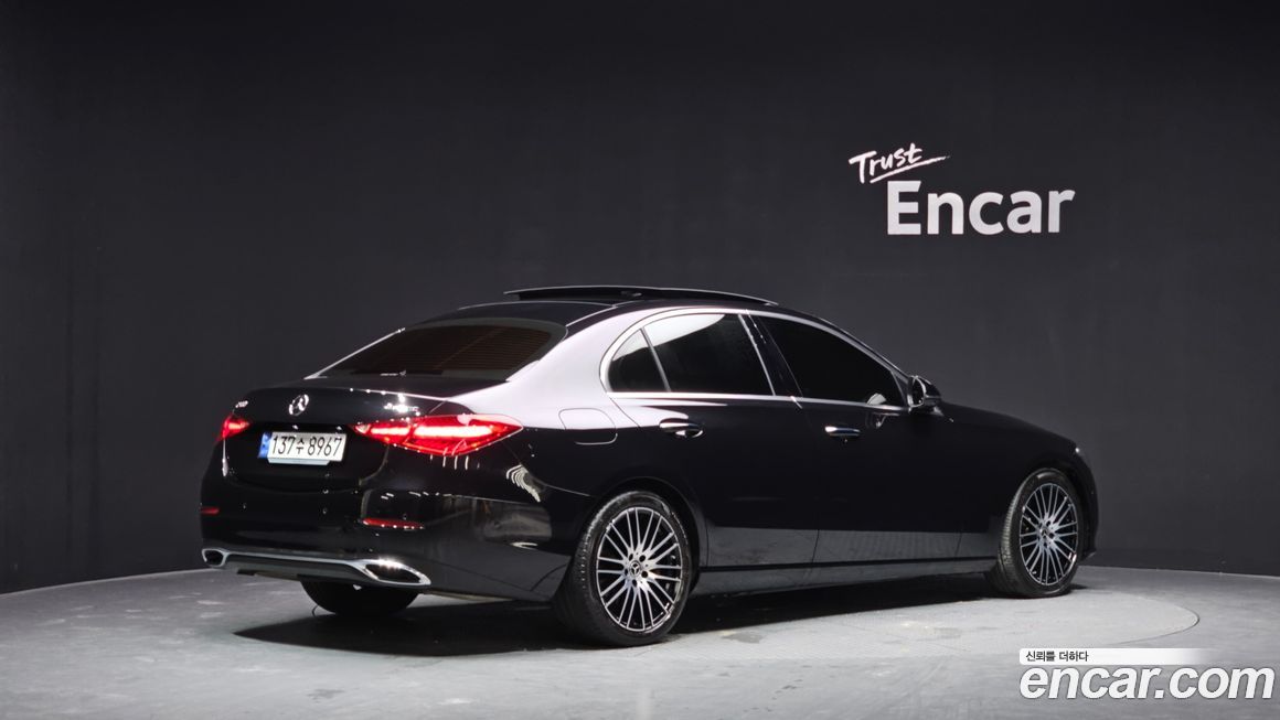 Mercedes-Benz C-Class 2024