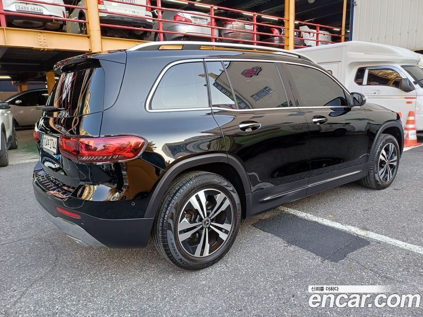 Mercedes-Benz GLB-Class 2021