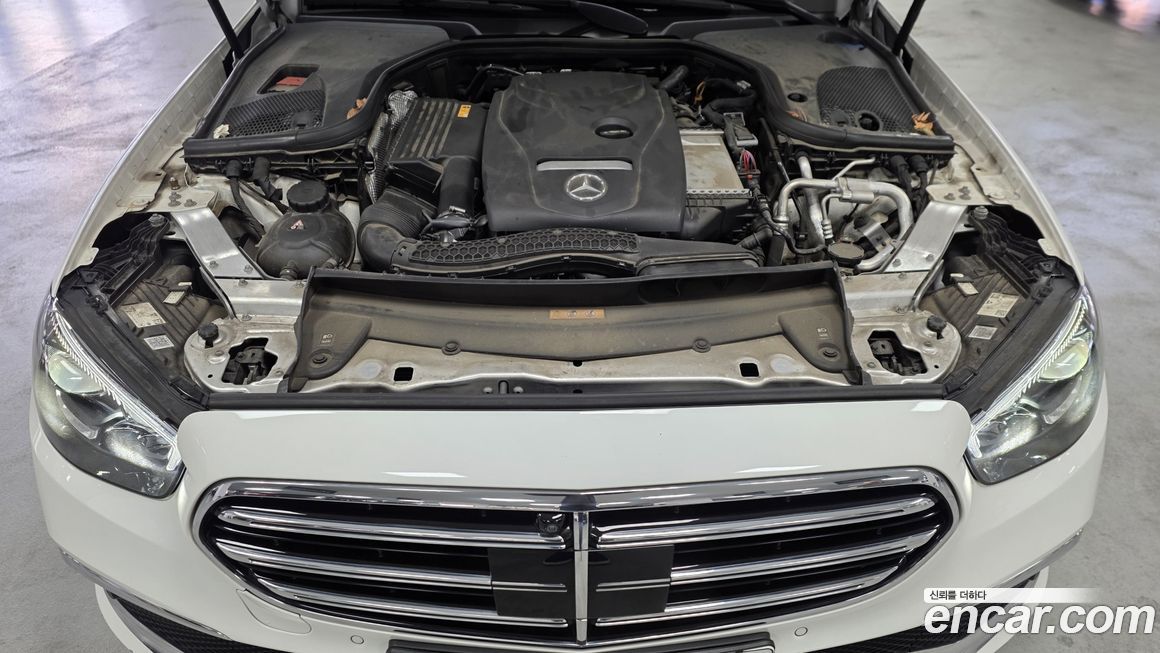 Mercedes-Benz E-Class 2023