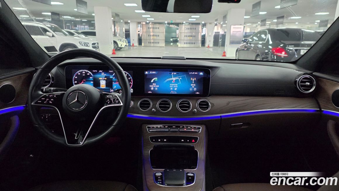 Mercedes-Benz E-Class 2023