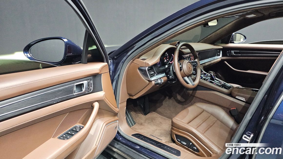 Porsche Panamera 2023