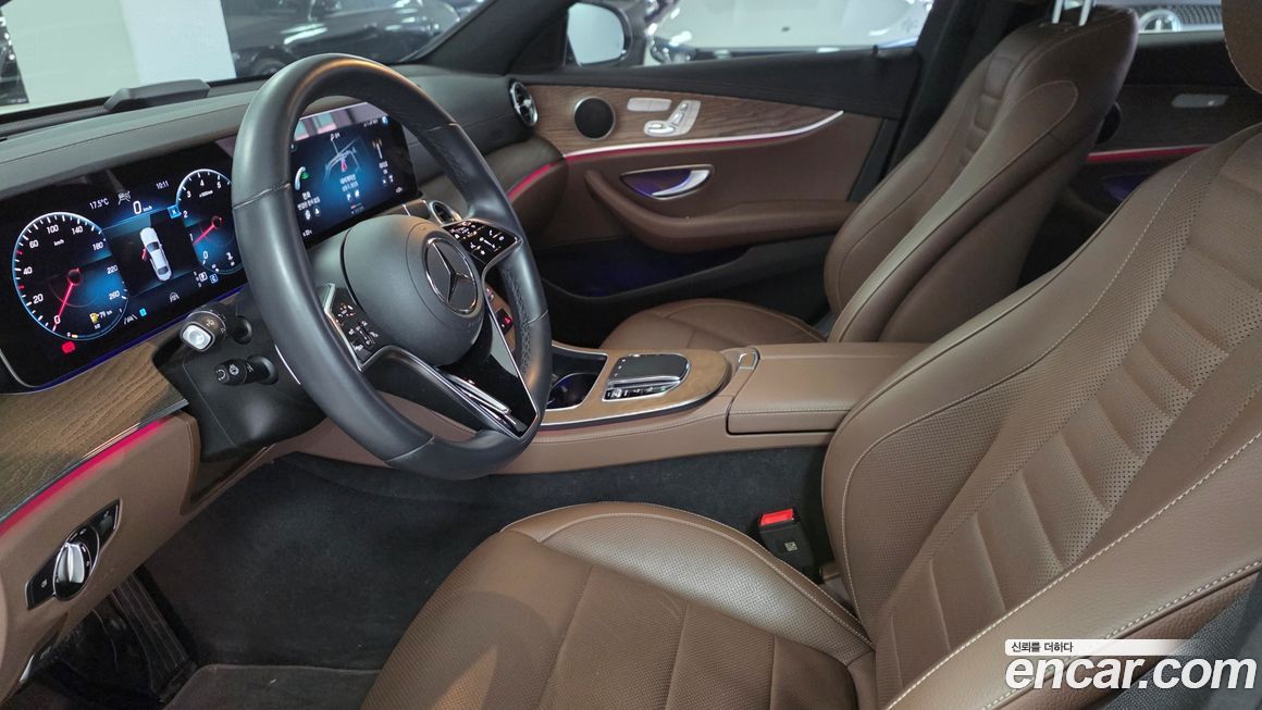 Mercedes-Benz E-Class 2023