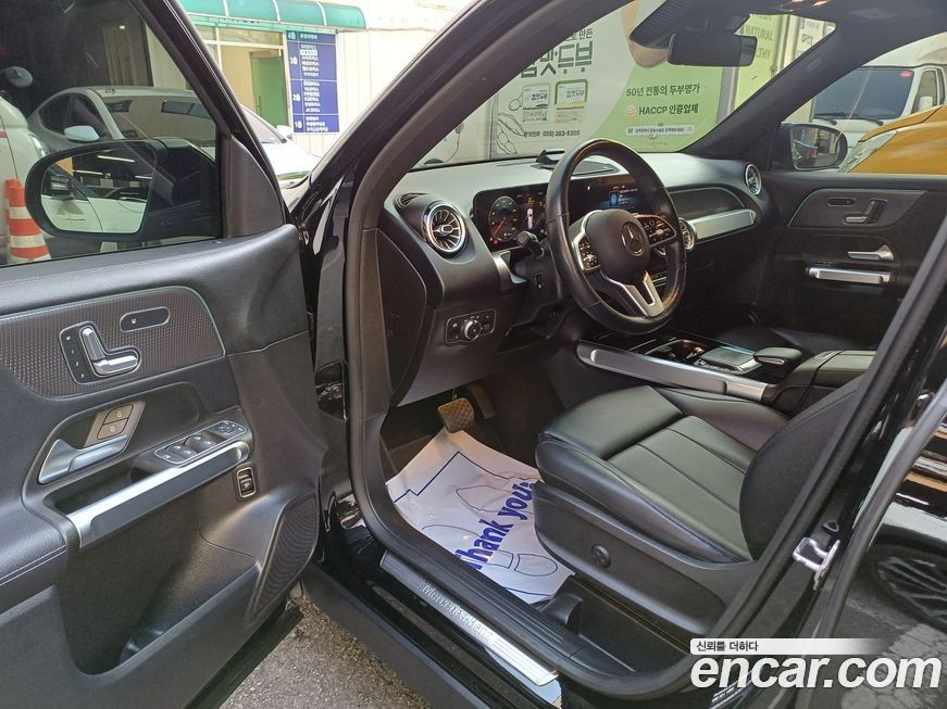 Mercedes-Benz GLB-Class 2021