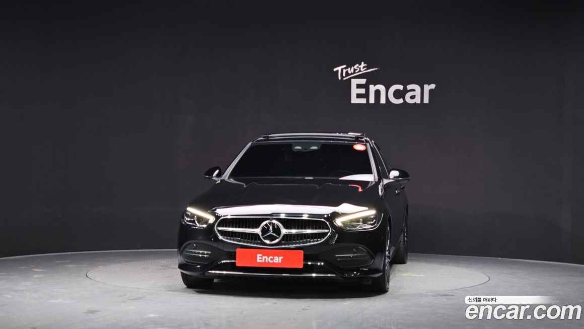 Mercedes-Benz C-Class 2024