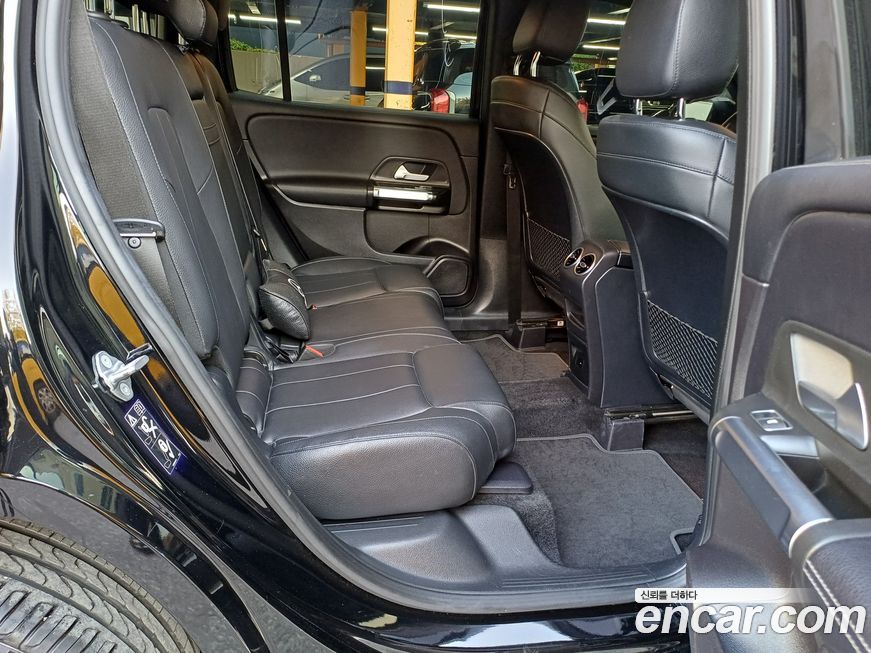 Mercedes-Benz GLB-Class 2021