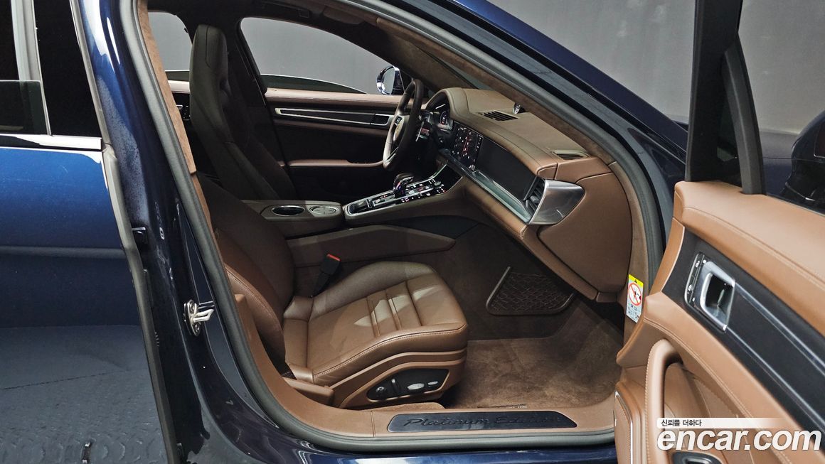 Porsche Panamera 2023