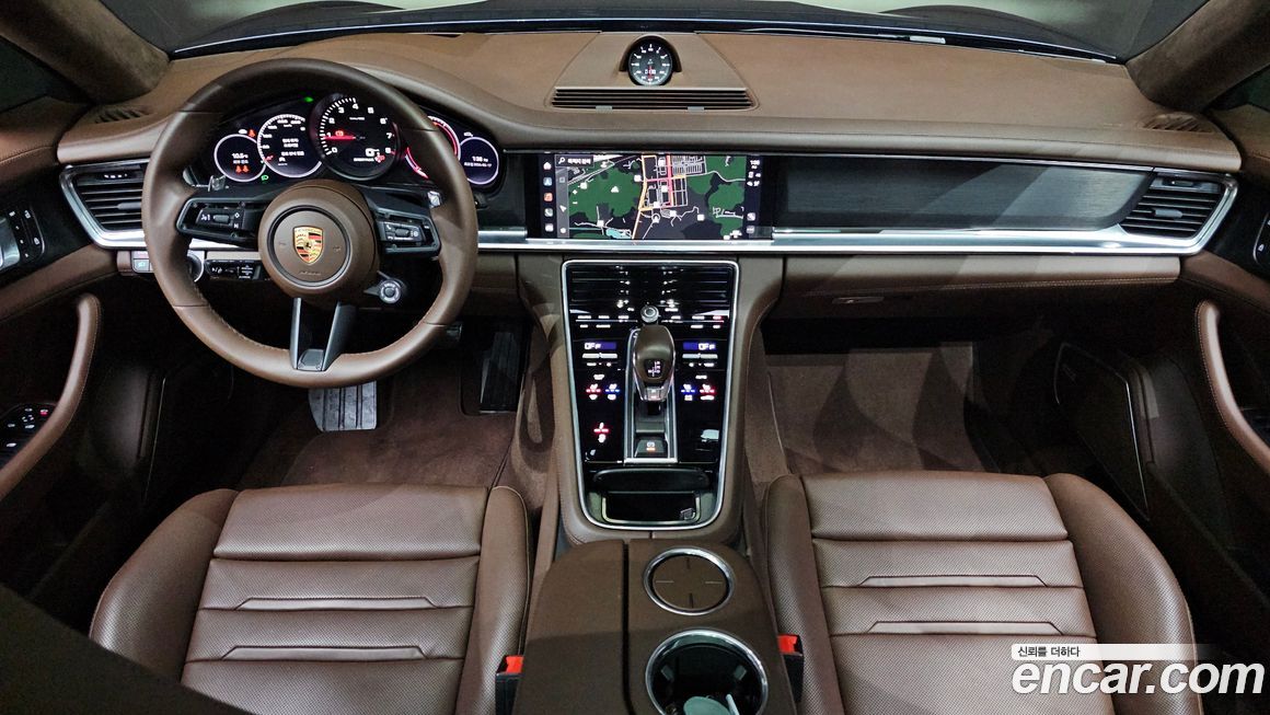 Porsche Panamera 2023