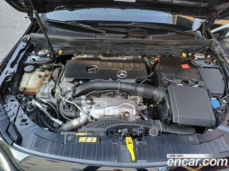 Mercedes-Benz GLB-Class 2021