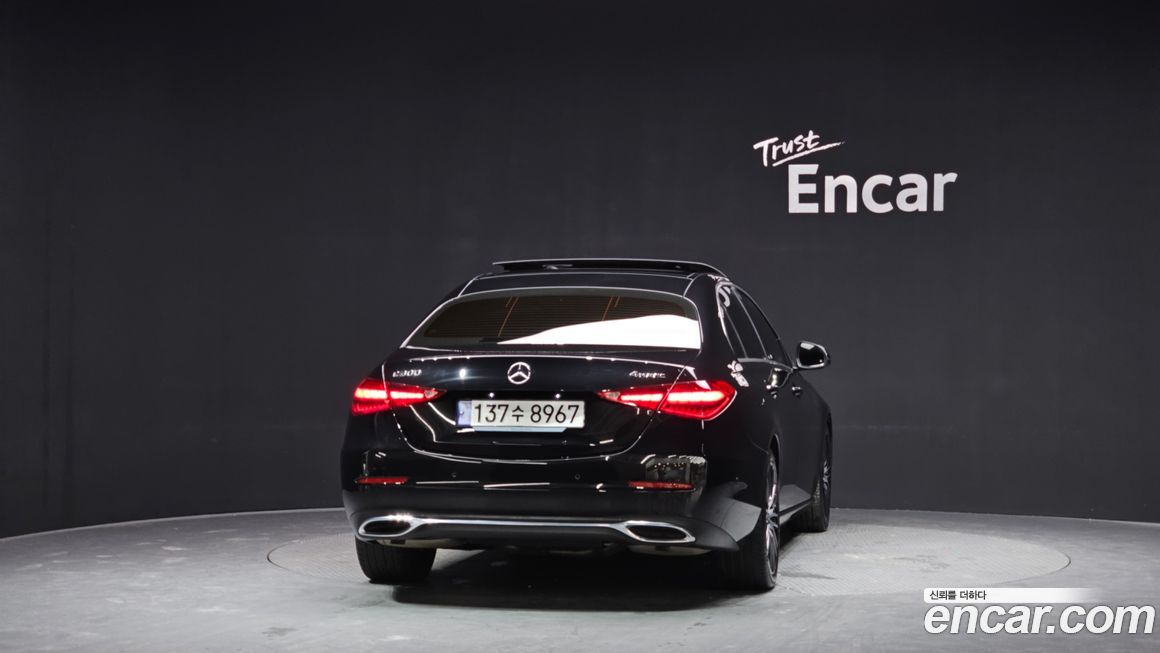 Mercedes-Benz C-Class 2024