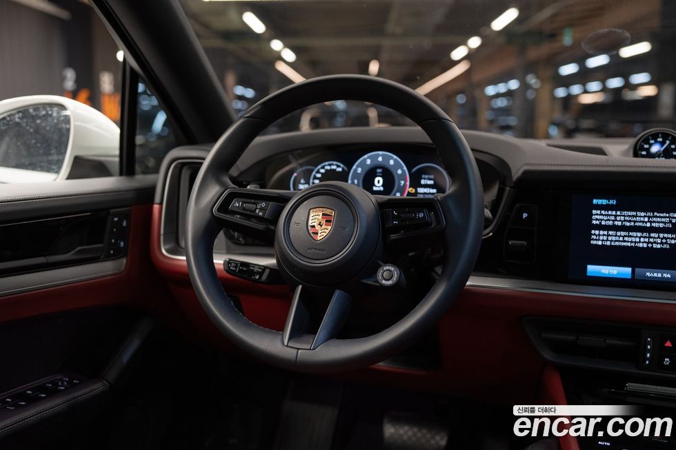 Porsche Cayenne 2025