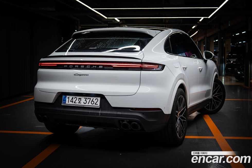 Porsche Cayenne 2025