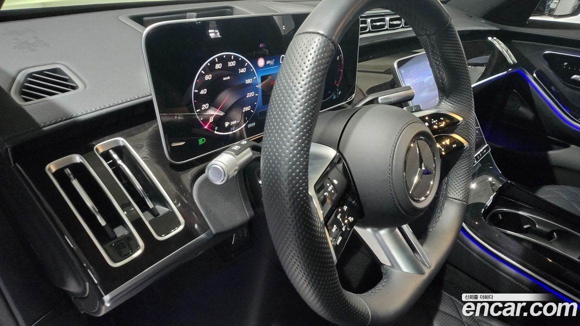 Mercedes-Benz S-Class 2025