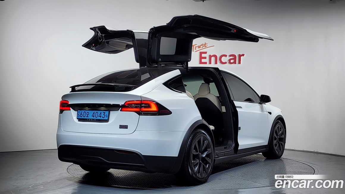 Tesla Model X 2023