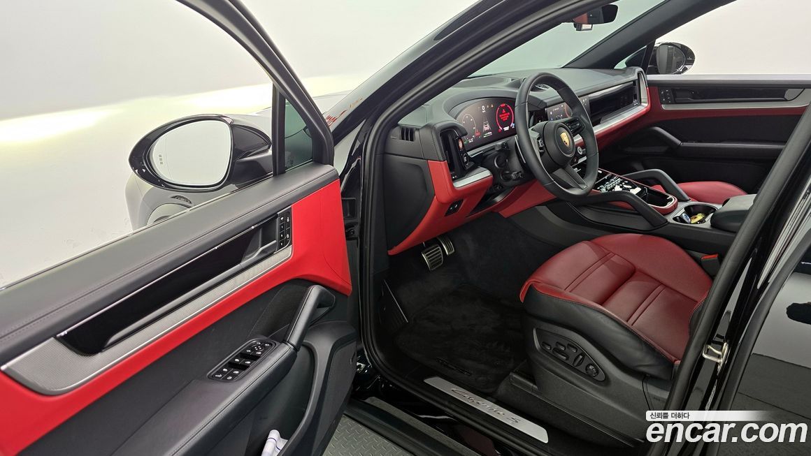 Porsche Cayenne 2025
