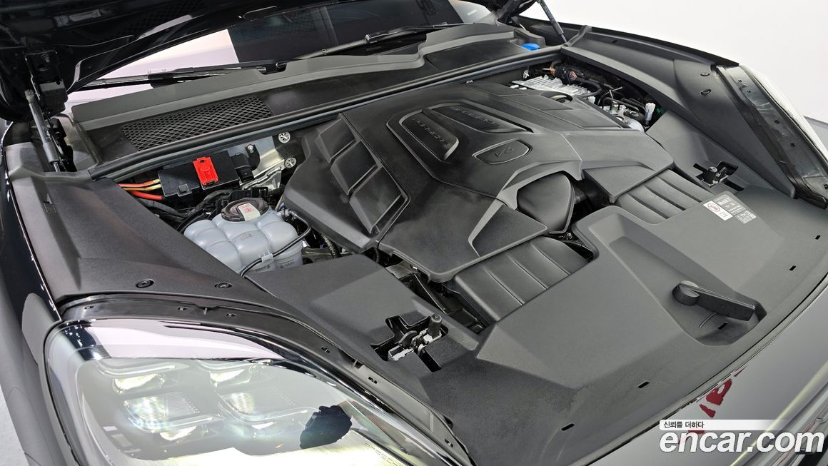 Porsche Cayenne 2025