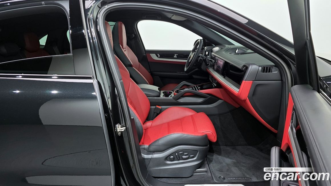 Porsche Cayenne 2025