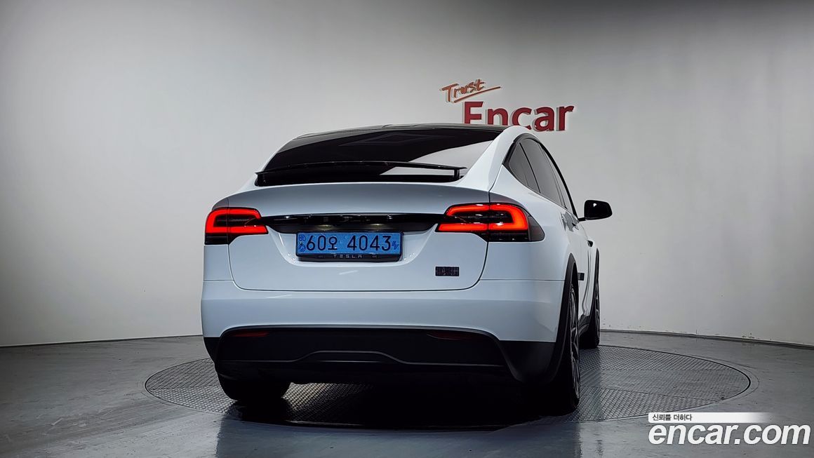Tesla Model X 2023