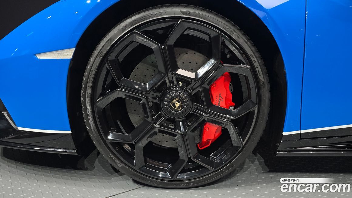 Lamborghini Huracan 2023