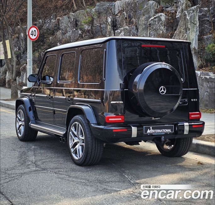 Mercedes-Benz G-Class 2024