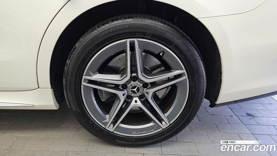 Mercedes-Benz S-Class 2022