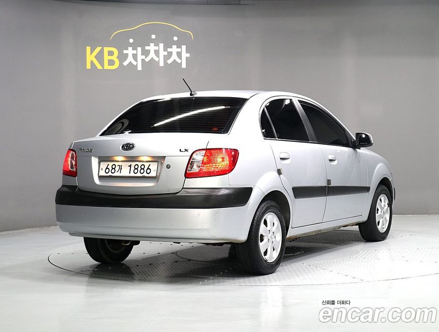 Kia pride 2008