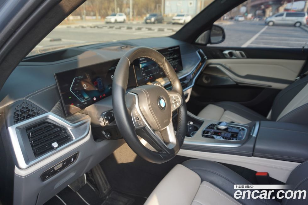 BMW X7 2023