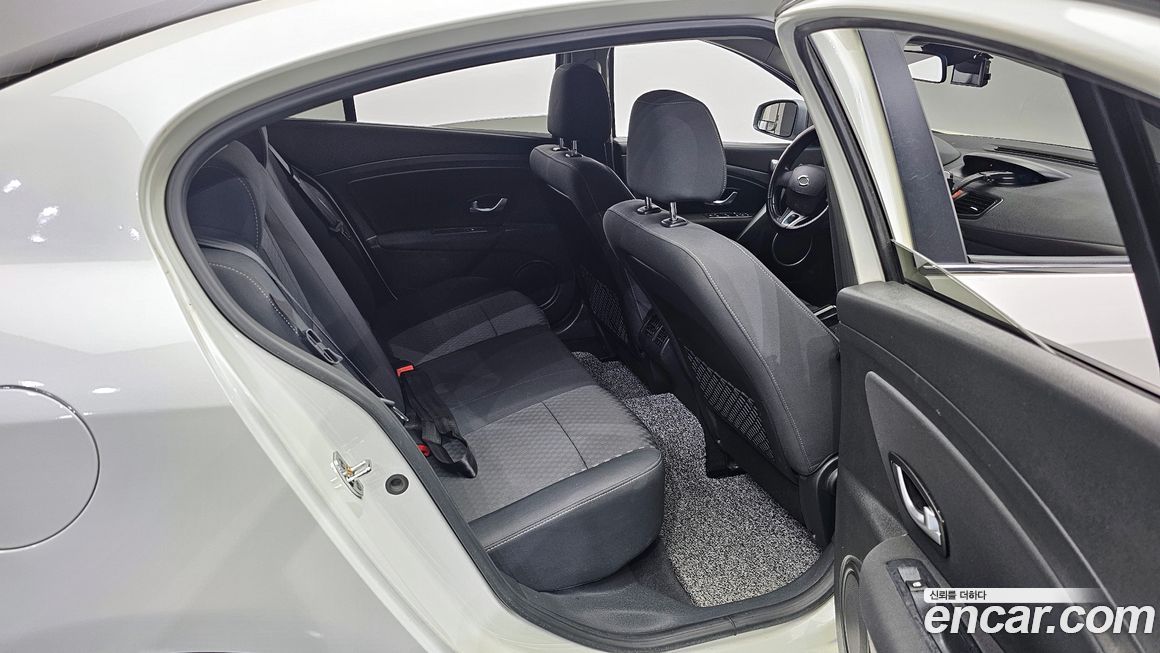 Renault-KoreaSamsung SM3 2010